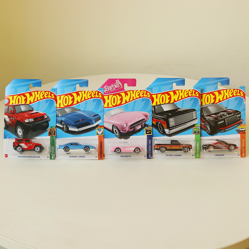 Hot Wheels Car Set of 5 [HW 33] (3 Years Till Grown Ups)