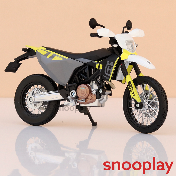 Original 2023 Husqvarna 701 Supermoto Licensed Diecast Bike | 1:12 Scale (14 Years till Grown Ups)