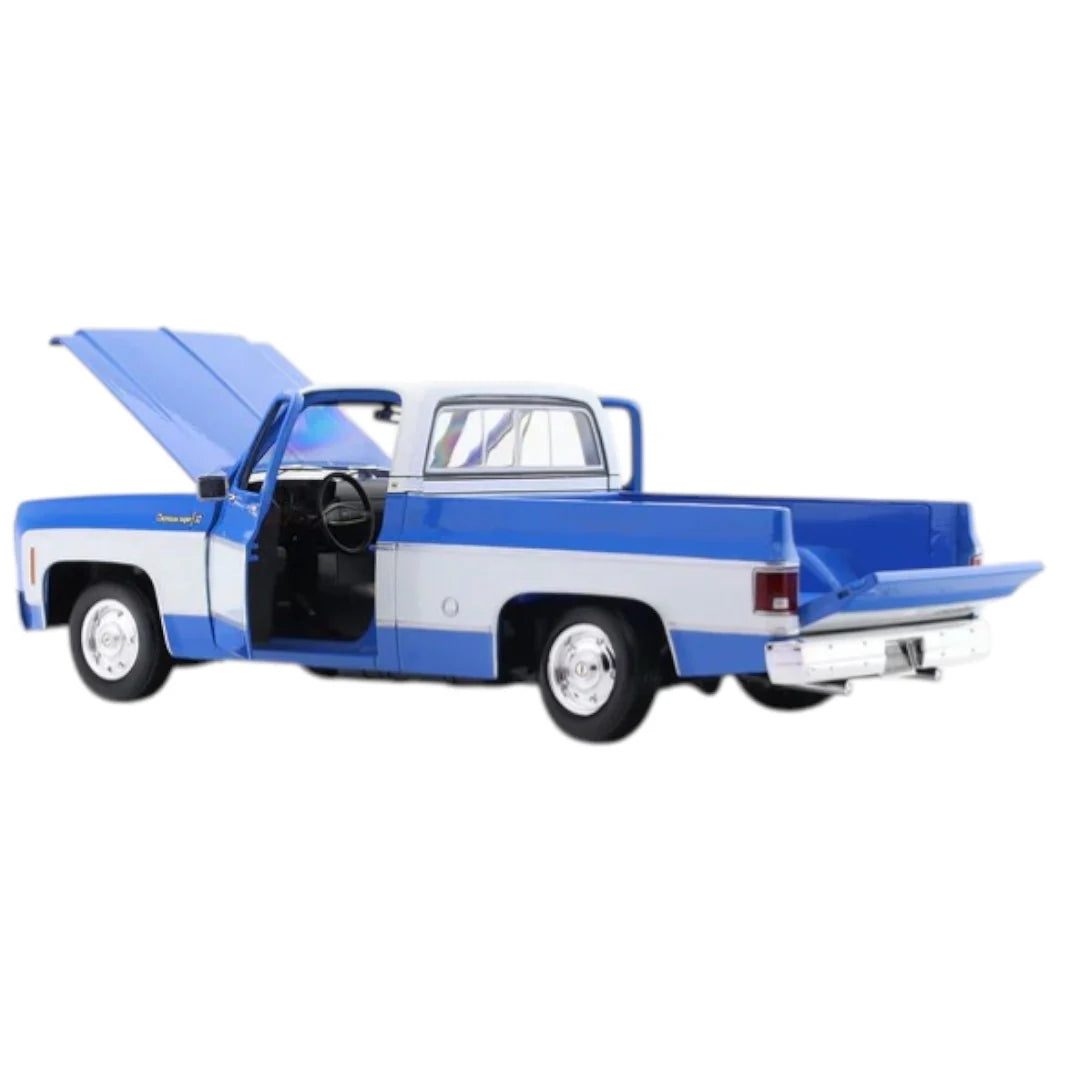 Maisto Original 1974 Chevrolet C10 Cheyenne Super Licensed Diecast Car | 1:18 Scale (14 Years till Grown Ups)