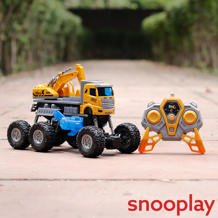 Remote Control Construction Truck Toy | Off-Road Tyres | 6WD | 1:16 Scale (5-10 Years)