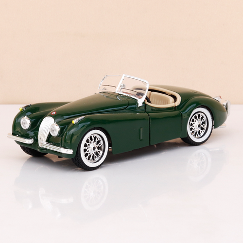 Bburago Original Jaguar XK 120 Roadster (1951) Licensed Diecast Car | 1:24 Scale Model (14 Years Till Grown Ups)
