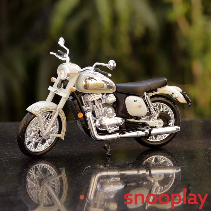 Original Jawa Yezdi Classic Licensed Diecast Bike | 1:18 Scale Model (14 Years Till Grown Ups)