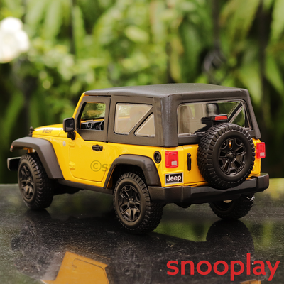 Licensed 2014 Jeep Wrangler Diecast Car Model (1:18 Scale)