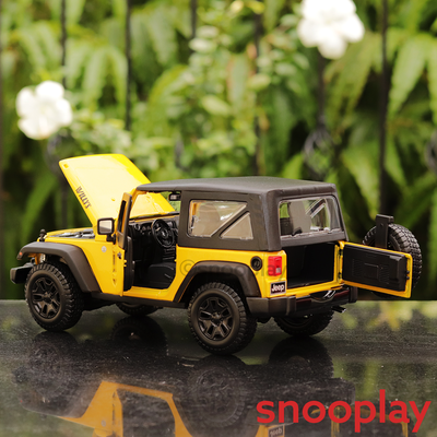 Licensed 2014 Jeep Wrangler Diecast Car Model (1:18 Scale)