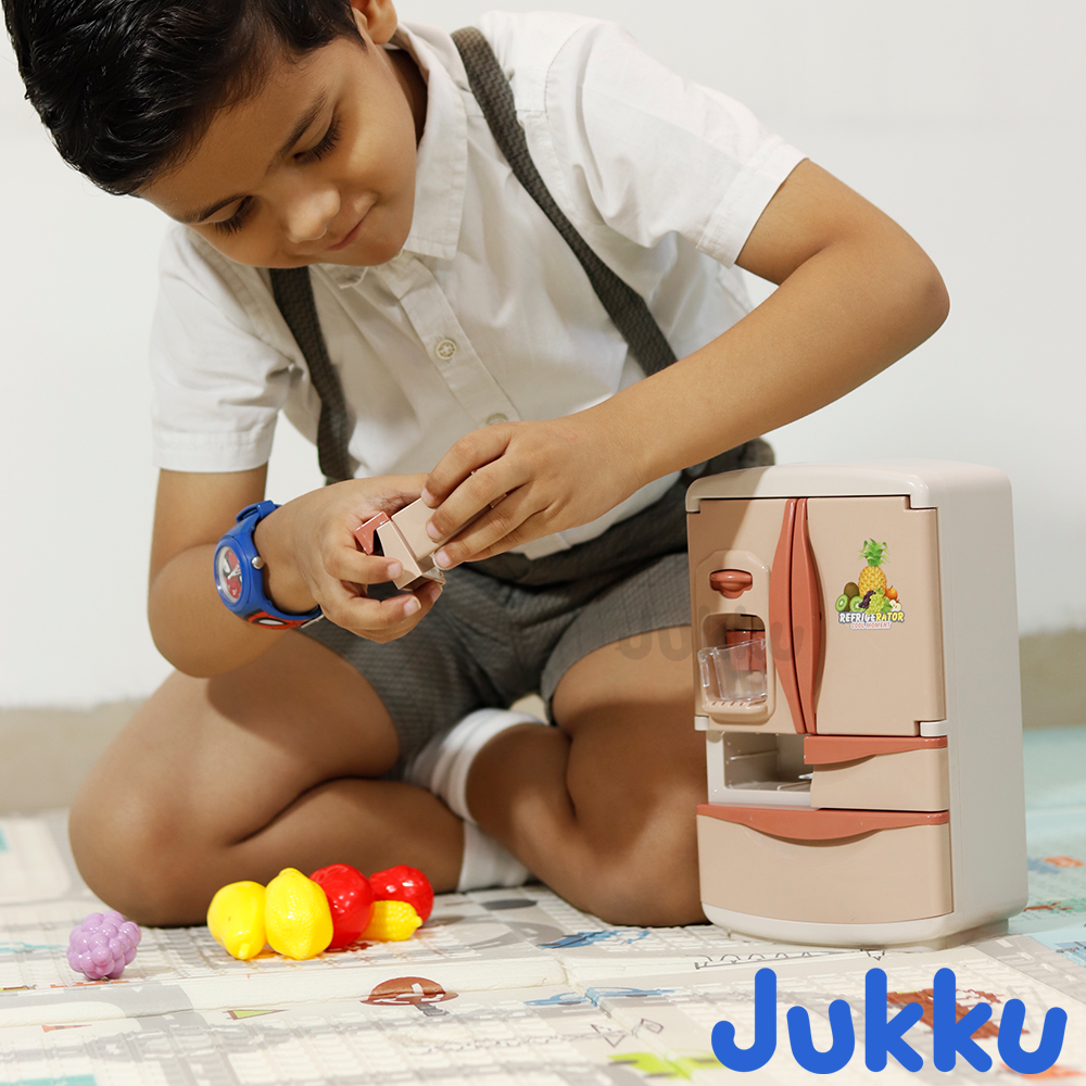 Jukku Premium Refrigerator Play Set with Ice-Dispenser, Realistic Mist, Light & Sound (3-8 Years)