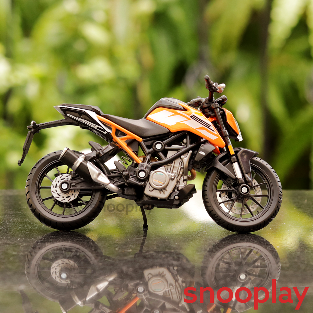 Original Licensed KTM 250 Duke Diecast Bike | 1:18 Scale Model