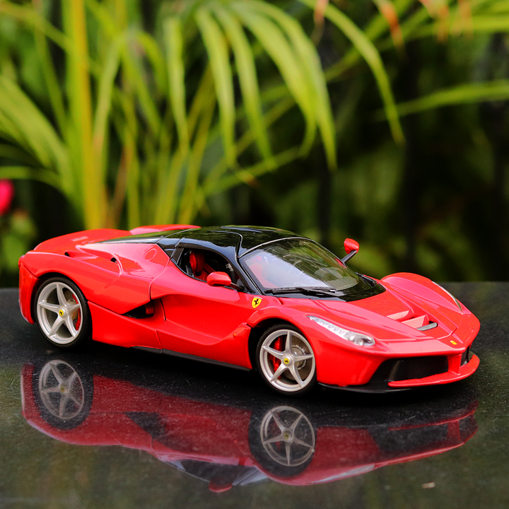 Official Licensed Diecast La Ferrari with Openable Parts (Scale 1:18) - COD Not Applicable