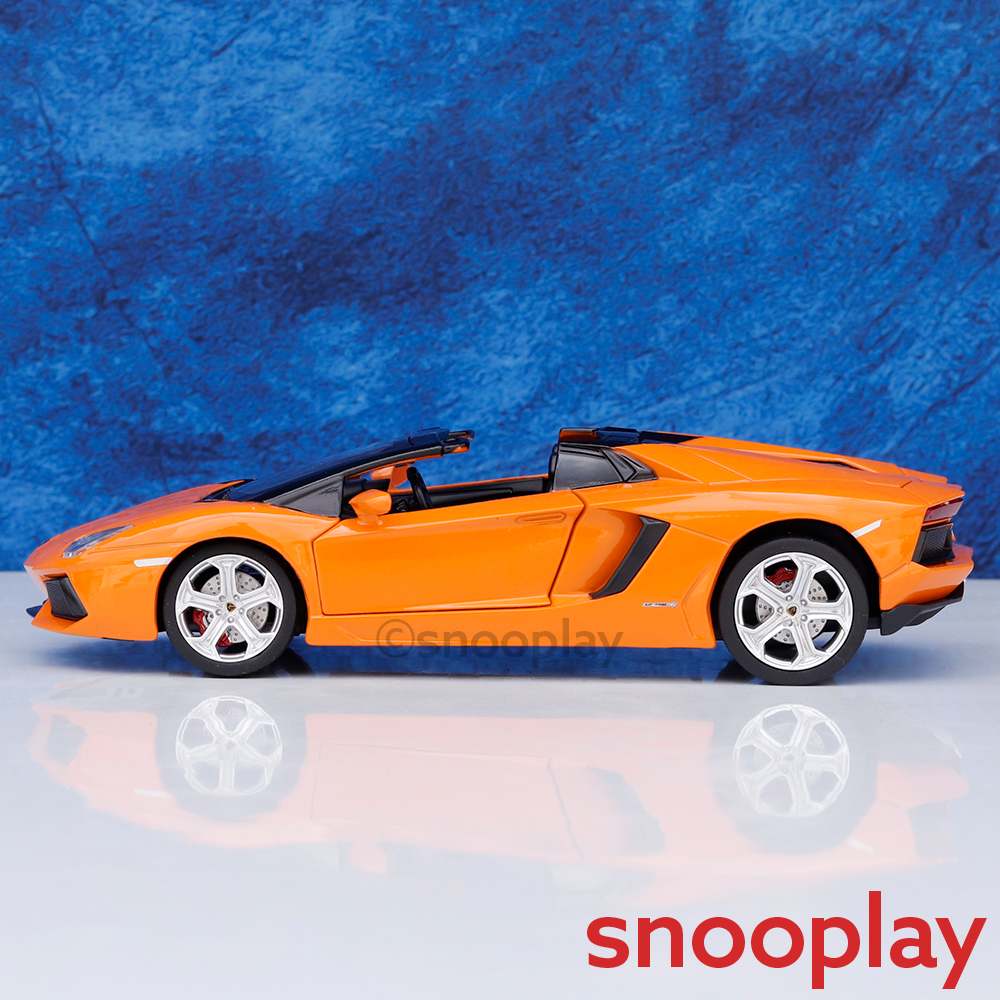 Metal Speed Zone Original Lamborghini Aventador Roaster Licensed Diecast Car with Openable Parts | 1:24 Scale (14 Years till Grown Ups)