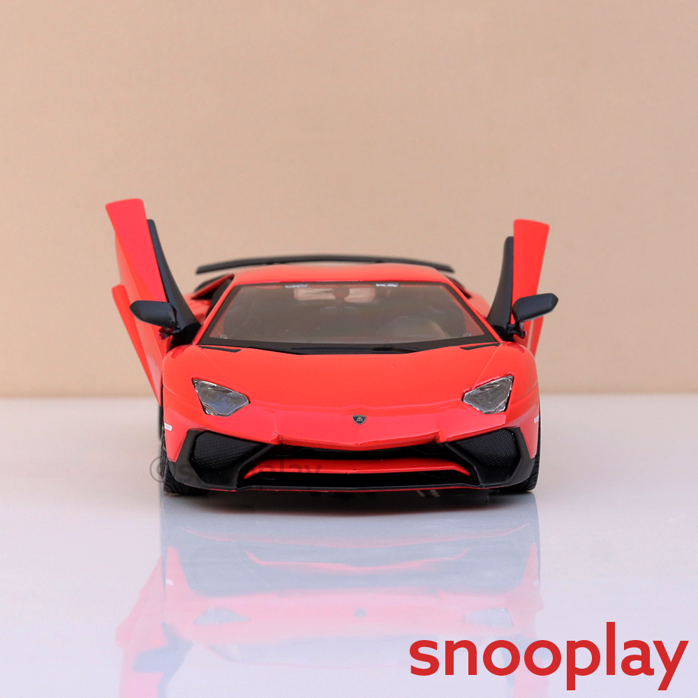 Original Lamborghini Aventador SV Coupé Licensed Diecast Car 1:24 Scale (14 Years till Grown Ups)