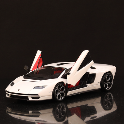 Licensed Lamborghini Countach LPI 800-4 | 1:24 Scale Model