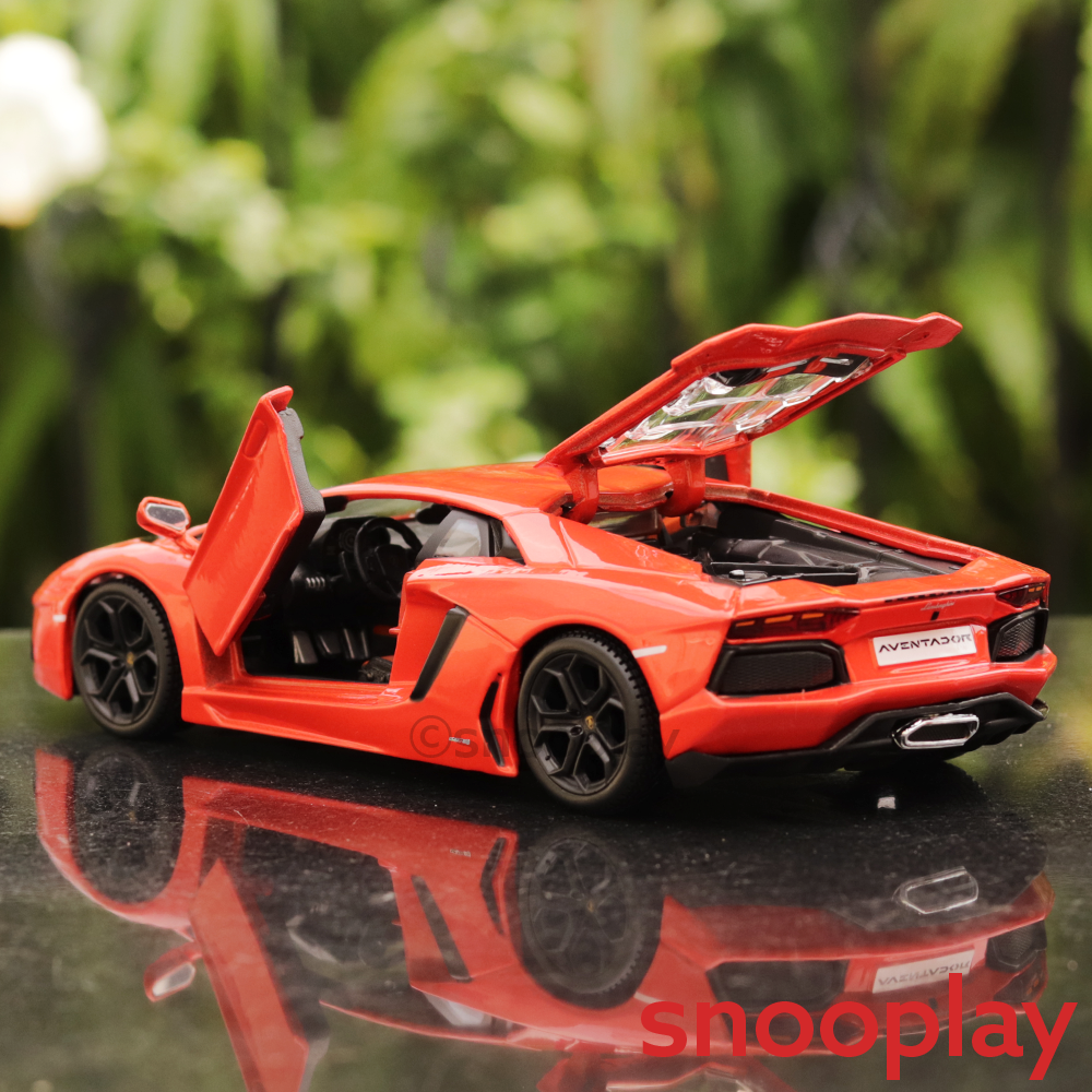 Original Licensed Lamborghini Aventador Coupe Diecast Car | 1:24 Scale Model