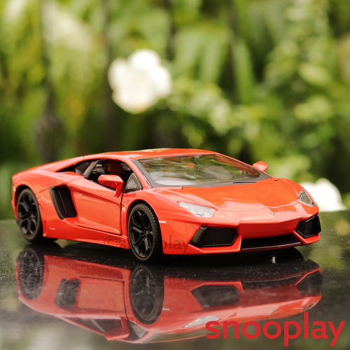Original Licensed Lamborghini Aventador Coupe Diecast Car | 1:24 Scale Model