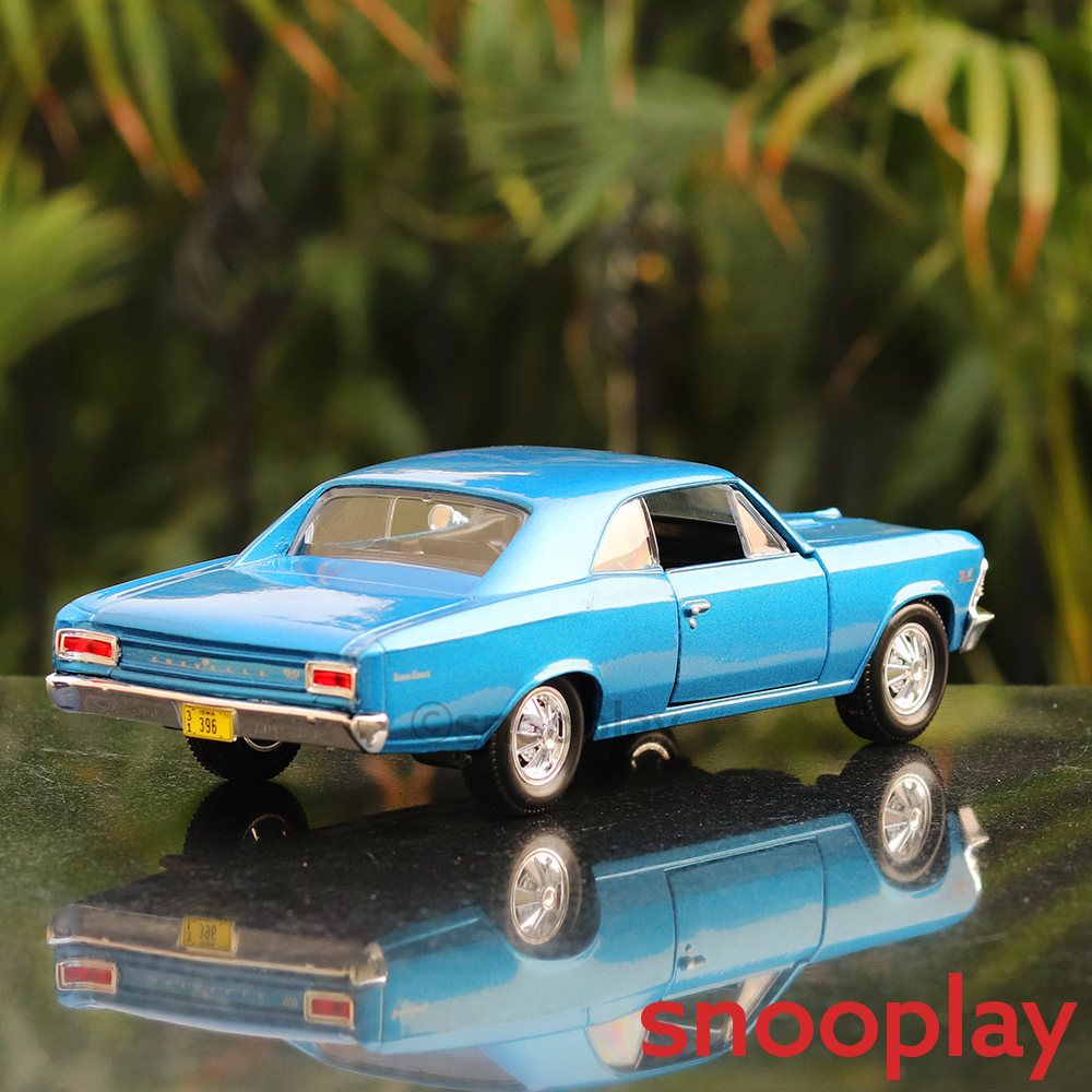 Licensed 1966 Chevrolet Chevelle SS 396 Diecast Car (1:24 Scale Model)