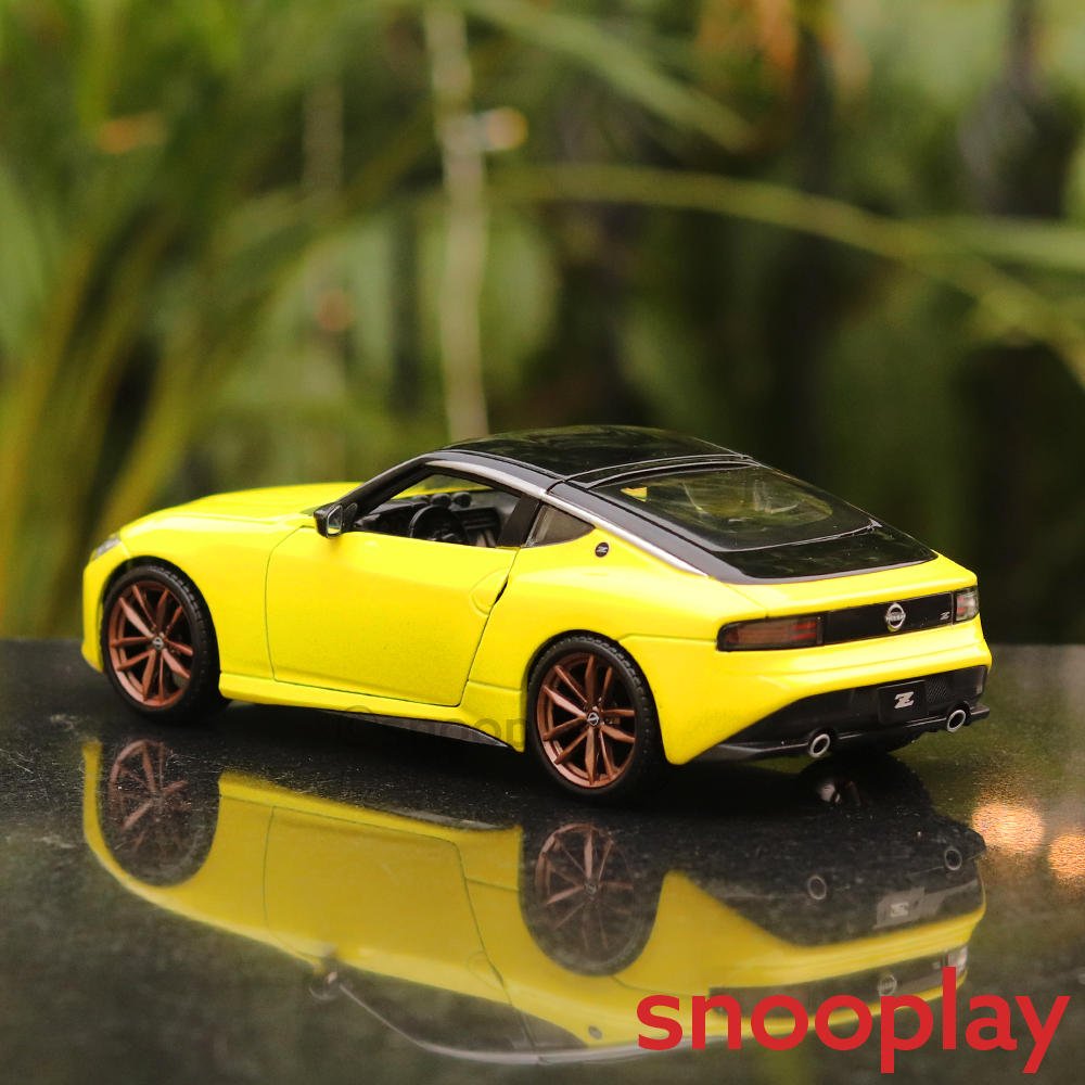 Licensed 2023 Nissan Z Diecast Car (1:24 Scale Model)