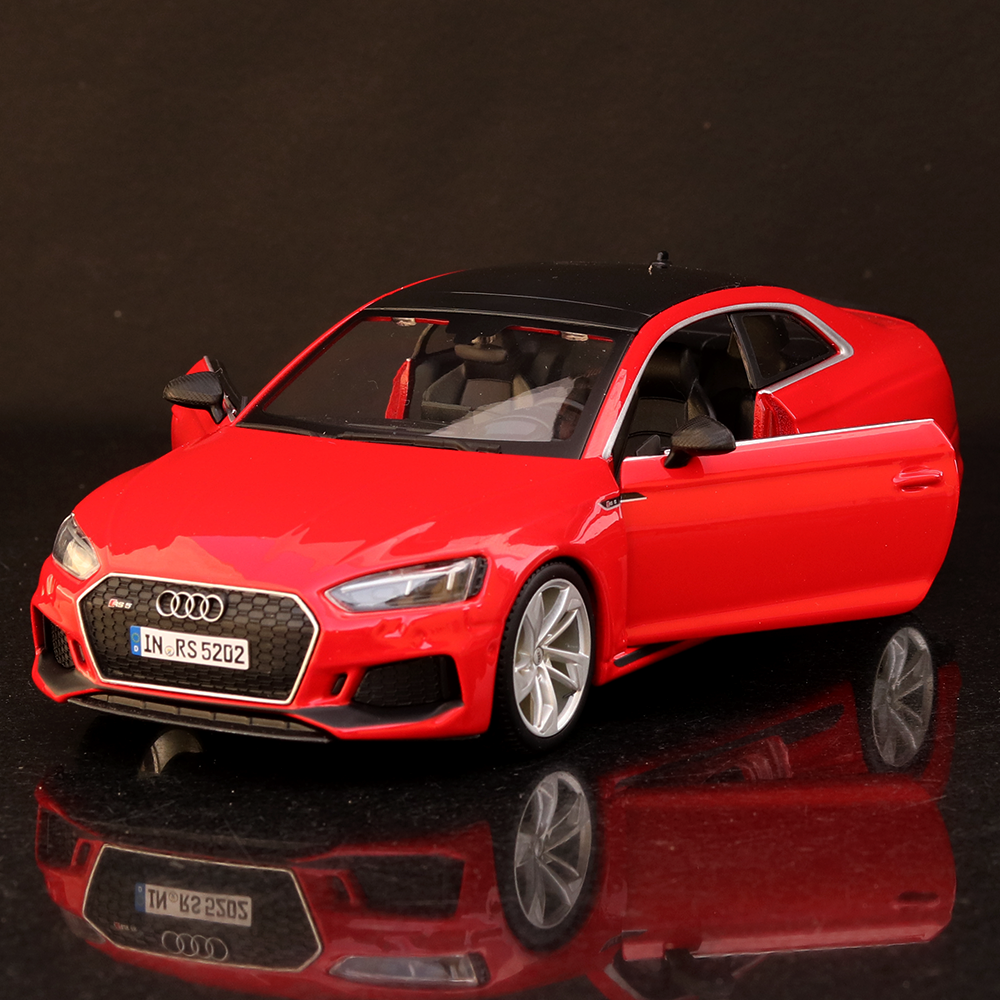 Licensed Audi RS 5 Coupe 1:24 Scale