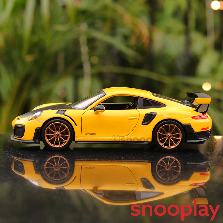 Maisto Licensed Porsche 911 GT2 RS Diecast Car (1:24 Scale Model)
