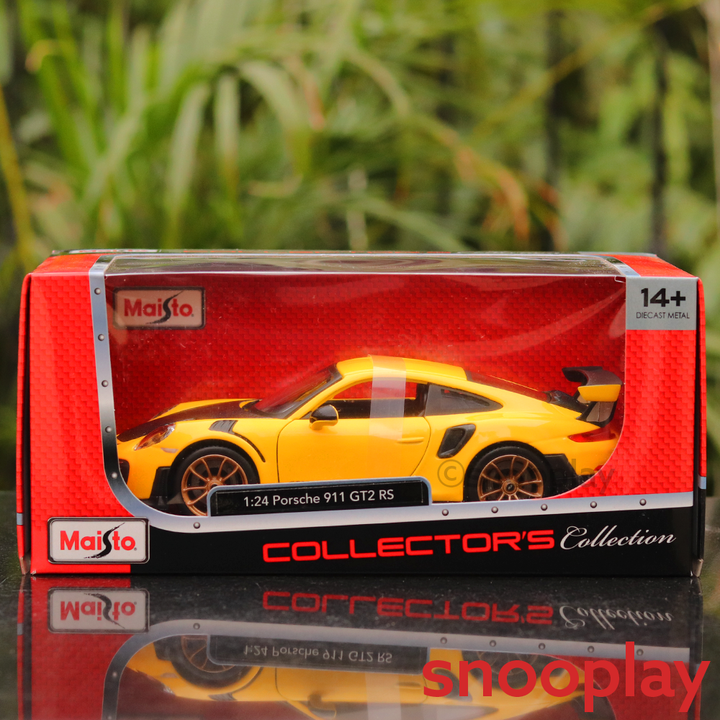 Maisto Licensed Porsche 911 GT2 RS Diecast Car (1:24 Scale Model)
