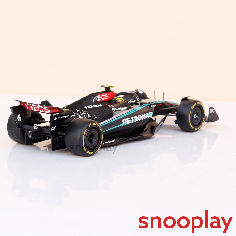 Bburago Original Mercedes-AMG F1 W15 E Performance - Lewis Hamilton Licensed Diecast Car | 1:24 Scale (14 Years till Grown Ups)