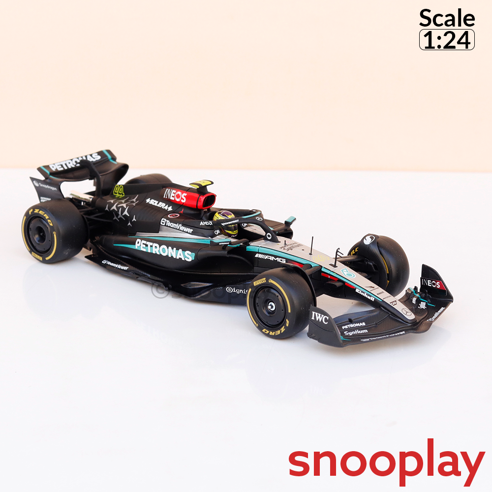 Bburago Original Mercedes-AMG F1 W15 E Performance - Lewis Hamilton Licensed Diecast Car | 1:24 Scale (14 Years till Grown Ups)