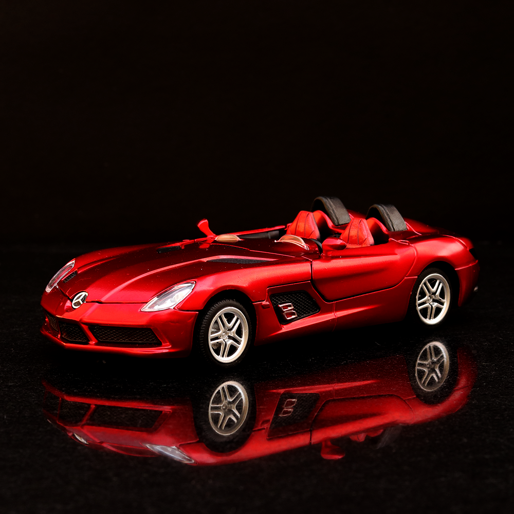 Diecast Resembling Mercedes Benz SLR (1:32 Scale) Pull Back Car with Light and Sound (Assorted Colour)