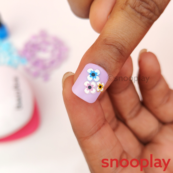 Beauty Nails Studio Pretend Play Kit - 16 Pieces (7-12 Years)
