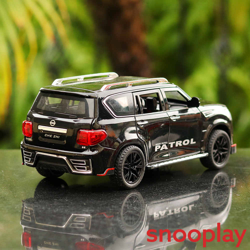 Nissan Patrol Diecast Car with Openable Parts, Lights and Sounds (Scale 1:24) - Assorted Colors