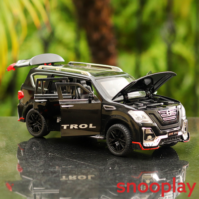 Nissan Patrol Diecast Car with Openable Parts, Lights and Sounds (Scale 1:24) - Assorted Colors