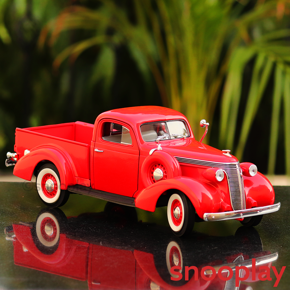 Official Licensed Diecast 1937 Studebaker Coupe Express Pick Up Car with Openable Parts (Scale 1:18)