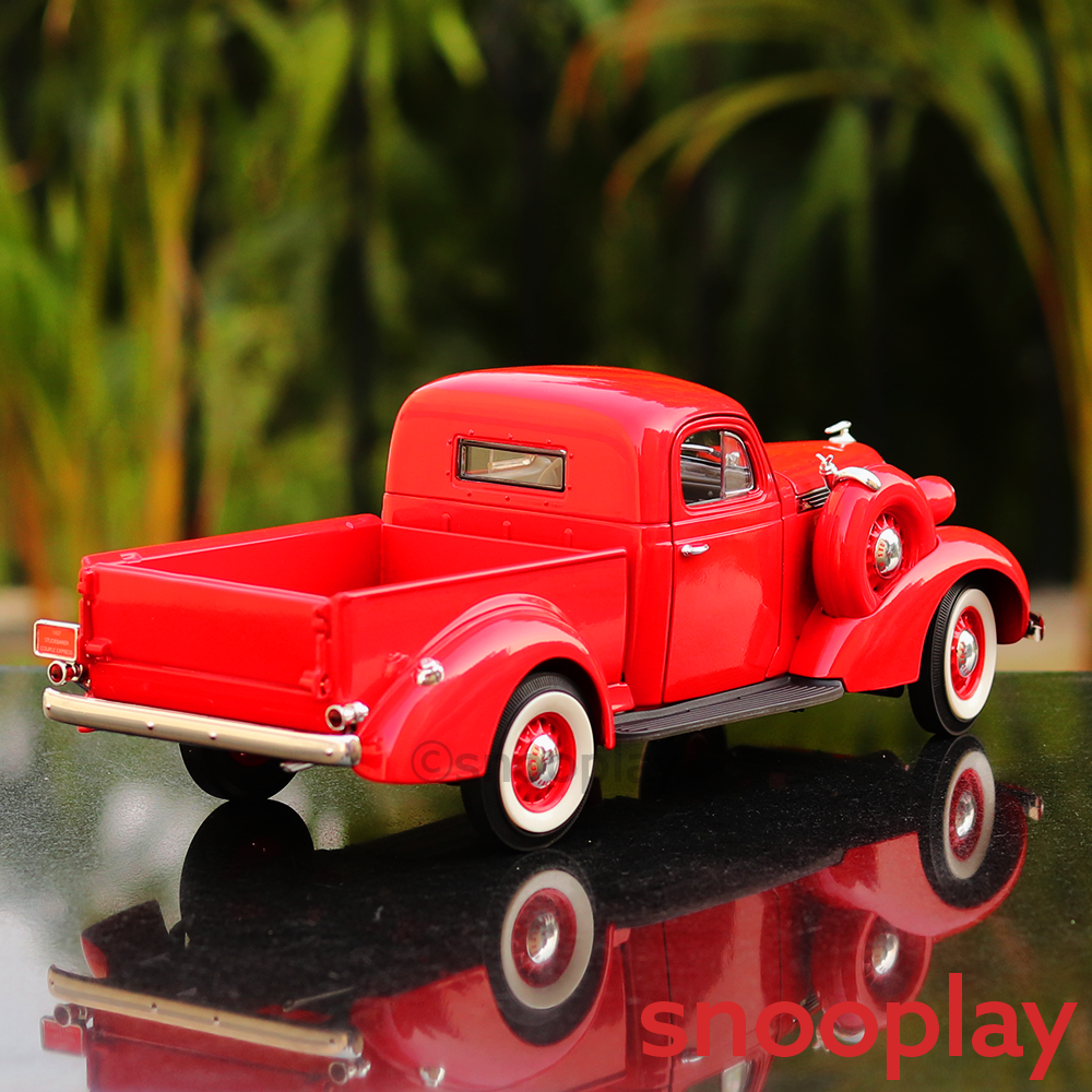 Official Licensed Diecast 1937 Studebaker Coupe Express Pick Up Car with Openable Parts (Scale 1:18)