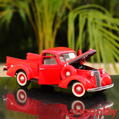 Official Licensed Diecast 1937 Studebaker Coupe Express Pick Up Car with Openable Parts (Scale 1:18)