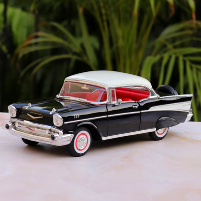 Official Licensed Diecast 1957 Chevrolet Bel Air with Hardtop Car with Openable Parts (Scale 1:18)