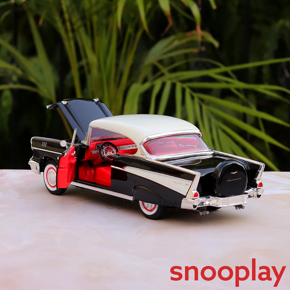 Official Licensed Diecast 1957 Chevrolet Bel Air with Hardtop Car with Openable Parts (Scale 1:18)