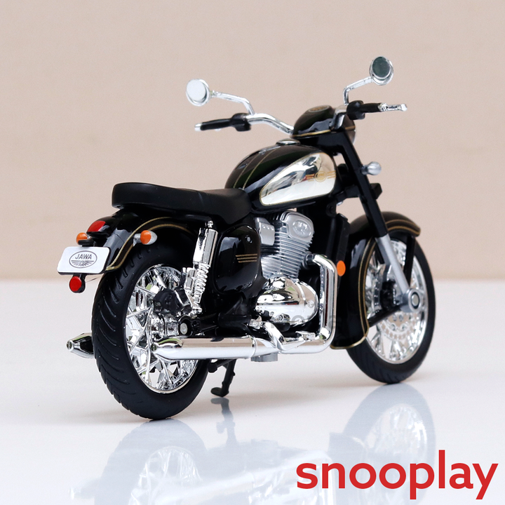 Maisto Original Jawa Yezdi Vintage Classic Licensed Diecast Bike | 1:18 Scale Model (14 Years till Grown Ups)