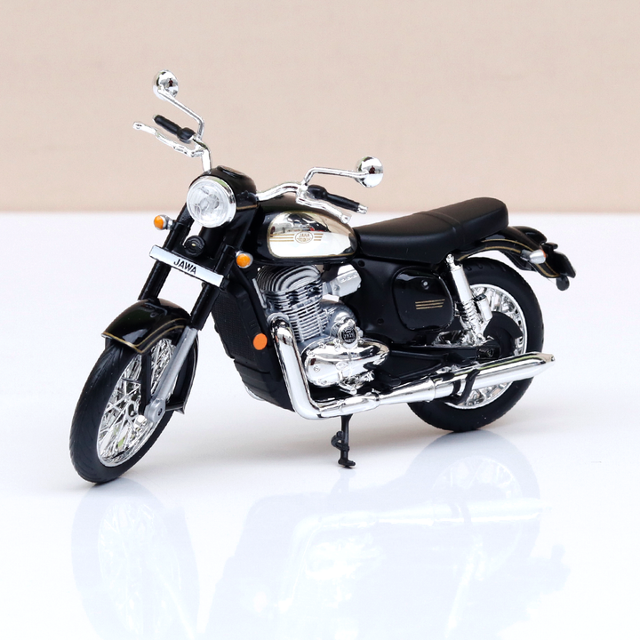 Maisto Original Jawa Yezdi Vintage Classic Licensed Diecast Bike | 1:18 Scale Model (14 Years till Grown Ups)