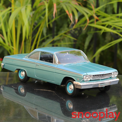 Original Licensed 1962 Chevrolet Bel Air Toy Car with Openable Parts and Adjustable Front Wheels (Scale 1:18)