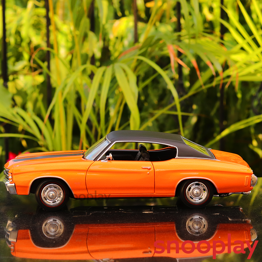 Original Licensed 1971 Chevrolet Chevelle SS 454 Sport Toy Car with Openable Parts and Adjustable Front Wheels (Scale 1:18)