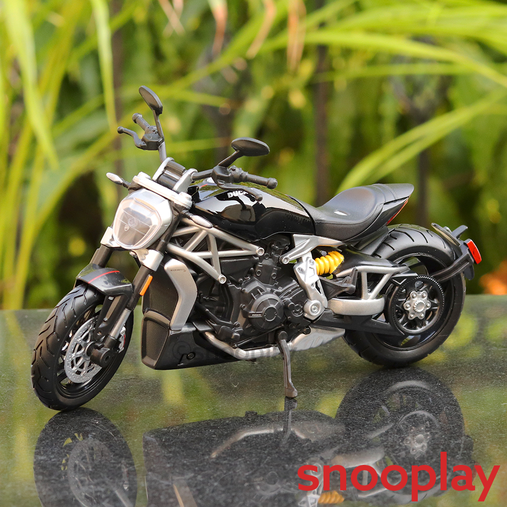 Original Licensed Diecast Ducati X Diavel S Toy Bike (1:12 Scale)