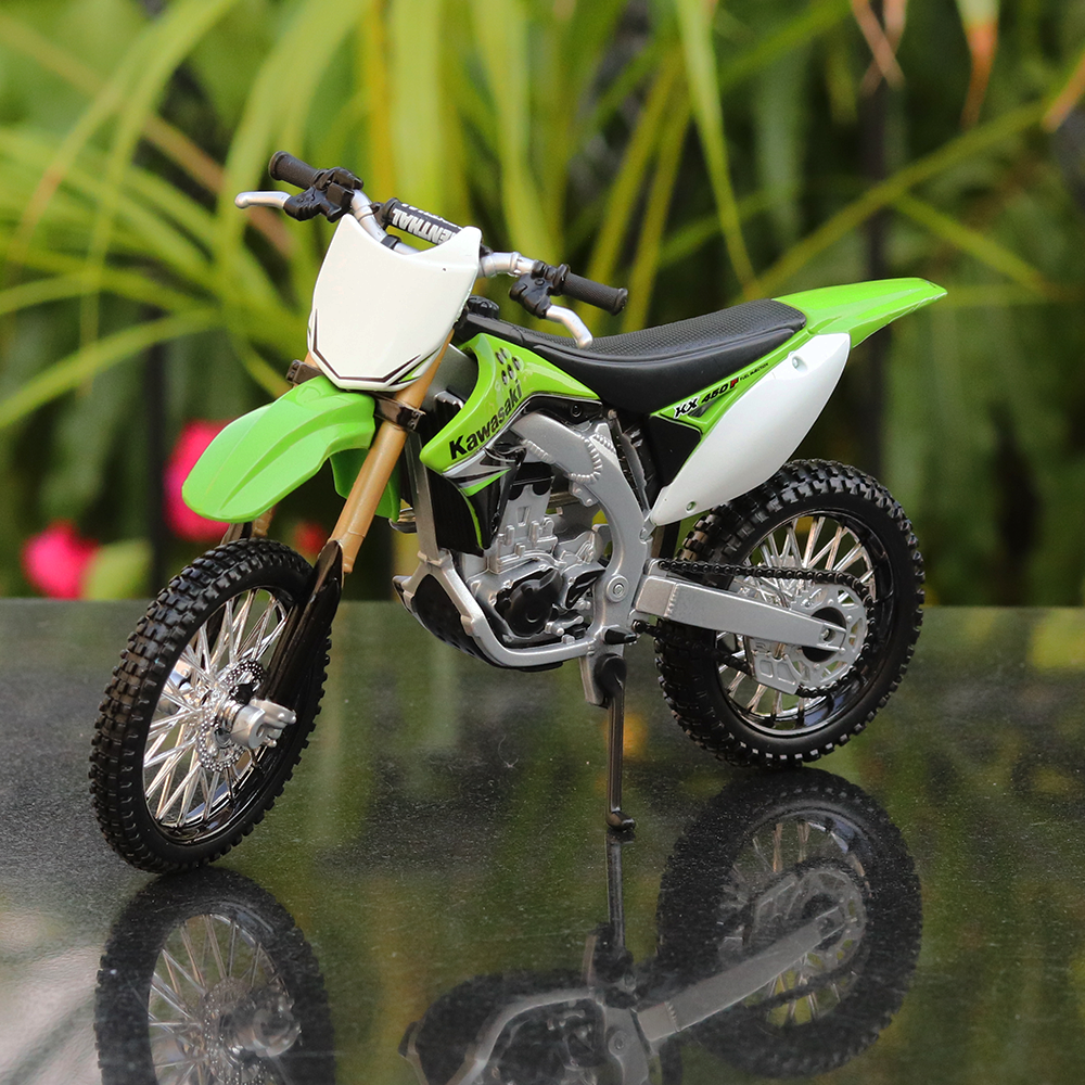 Original Licensed Diecast Kawasaki KX 450F Toy Bike with Movable Stand Geer (1:12 Scale)