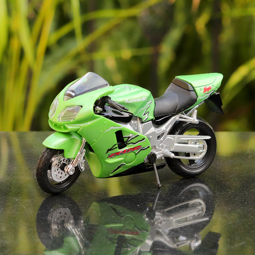 Maisto Original Licensed Diecast Kawasaki Ninja ZX-12R Toy Bike (1:18 Scale)