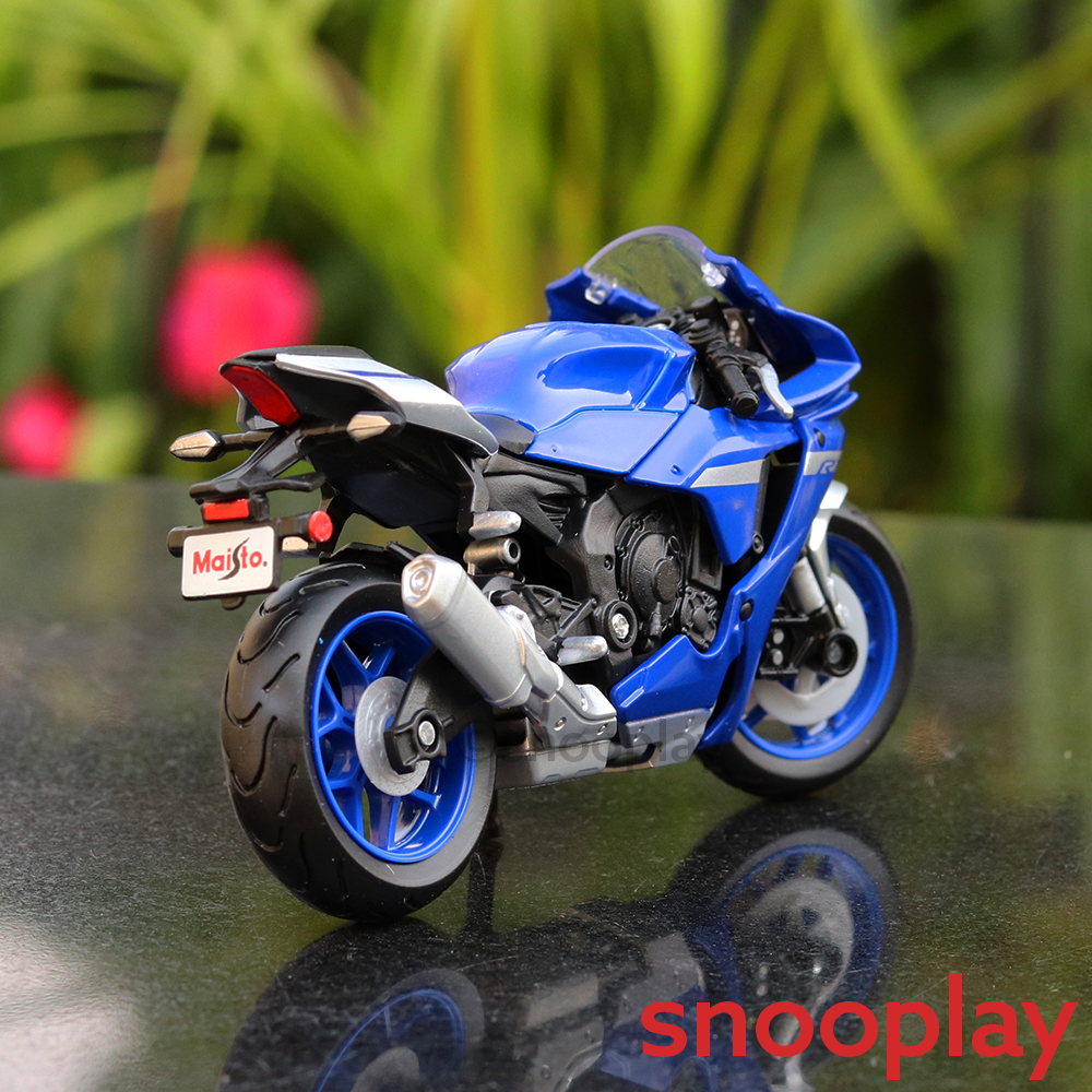 Original Licensed Diecast Yamaha YZF-R1 2021 Toy Bike (1:18 Scale)