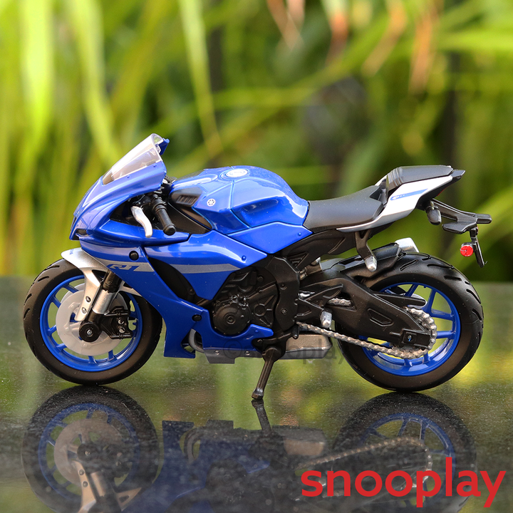 Original Licensed Diecast Yamaha YZF-R1 2021 Toy Bike (1:18 Scale)