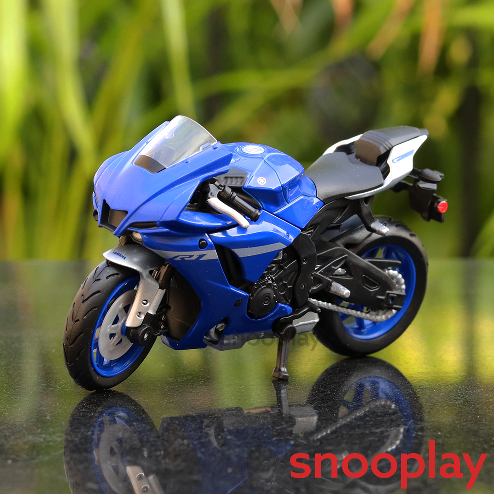 Original Licensed Diecast Yamaha YZF-R1 2021 Toy Bike (1:18 Scale)