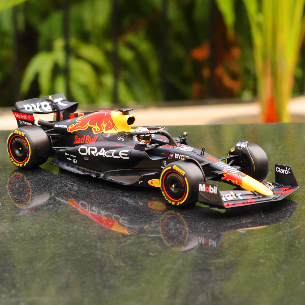 Original Licensed Oracle Red Bull Racing Winner Abu Dhabi Grand Prix (2022) Diecast Car - Max Verstappen | Scale 1:24 (COD Not Applicable)