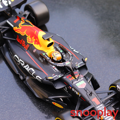Original Licensed Oracle Red Bull Racing Winner Abu Dhabi Grand Prix (2022) Diecast Car - Max Verstappen | Scale 1:24 (COD Not Applicable)