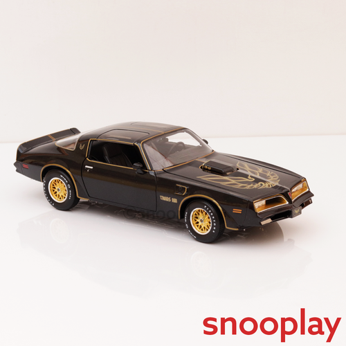 Maisto Original 1978 Pontiac Firebird Trans Am Licensed Diecast Car with Openable Doors | 1:18 Scale Model (14 Years Till Grown Ups)