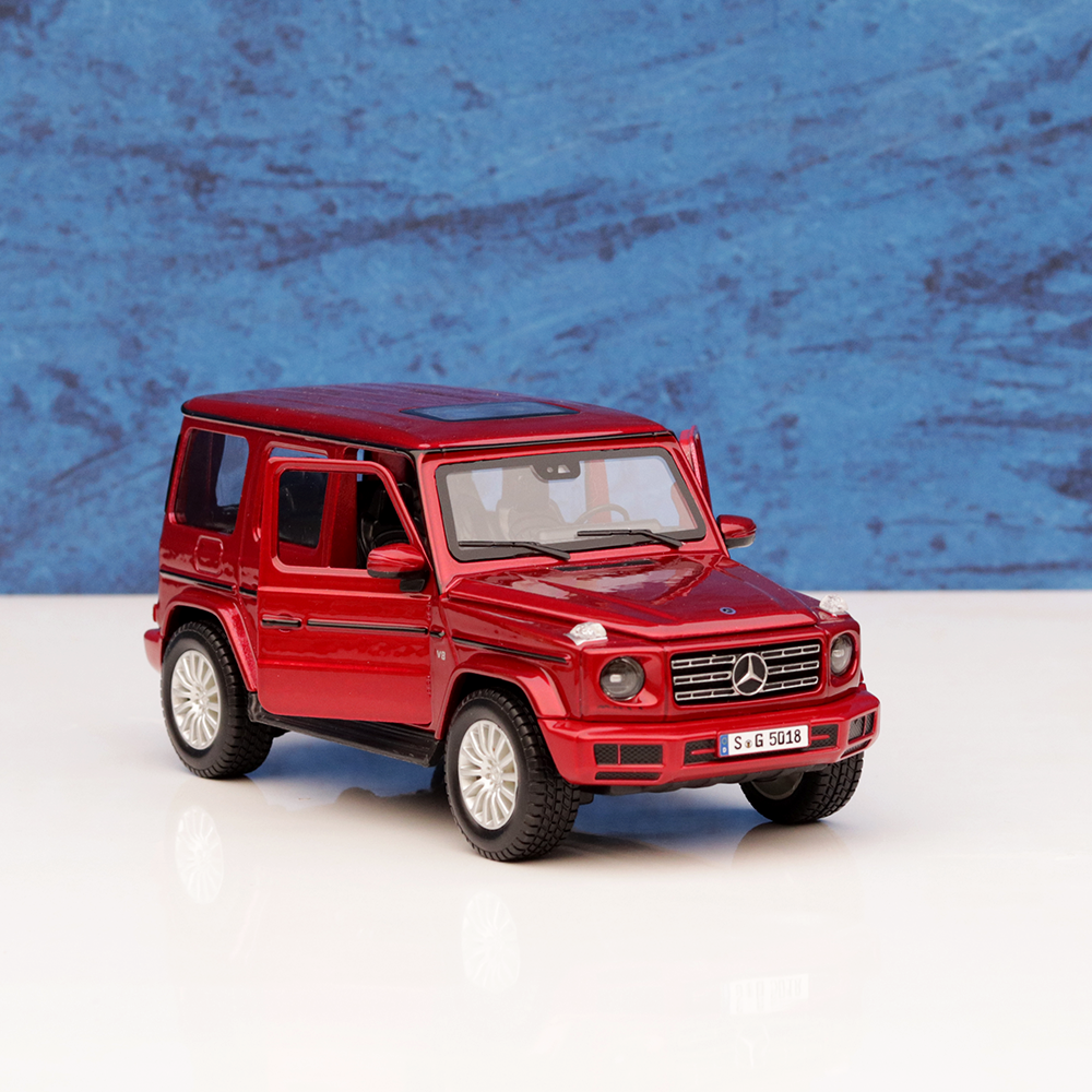 Original 2019 Mercedes-Benz G-Class Licensed Diecast Car | 1:25 Scale Model (14 Years Till Grown Ups)