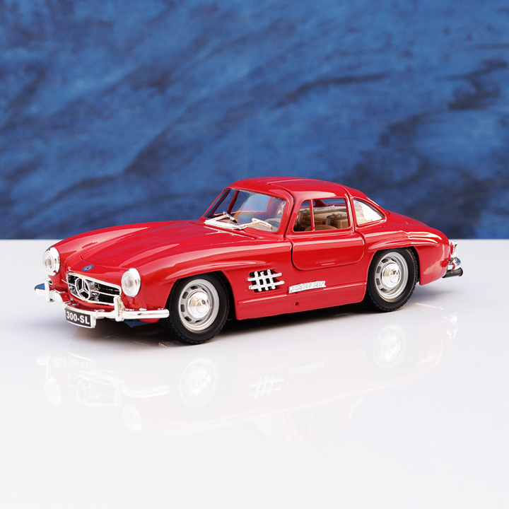 Original Mercedes-Benz 300 SL (1954) Licensed Diecast Car with Openable Doors | 1:24 Scale Model (14 Years Till Grown Ups)