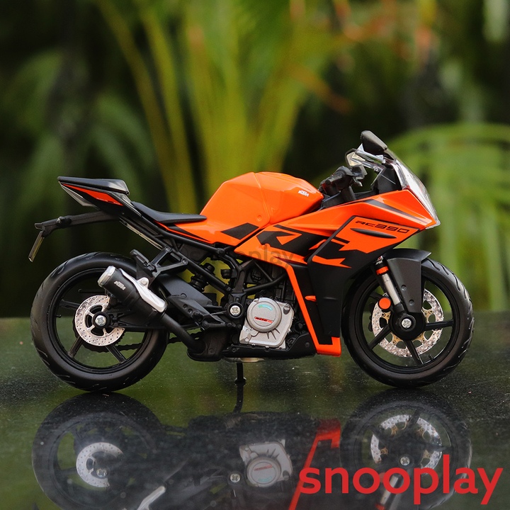 Original and Licensed KTM RC 390 Bike (1:12 Scale) Model