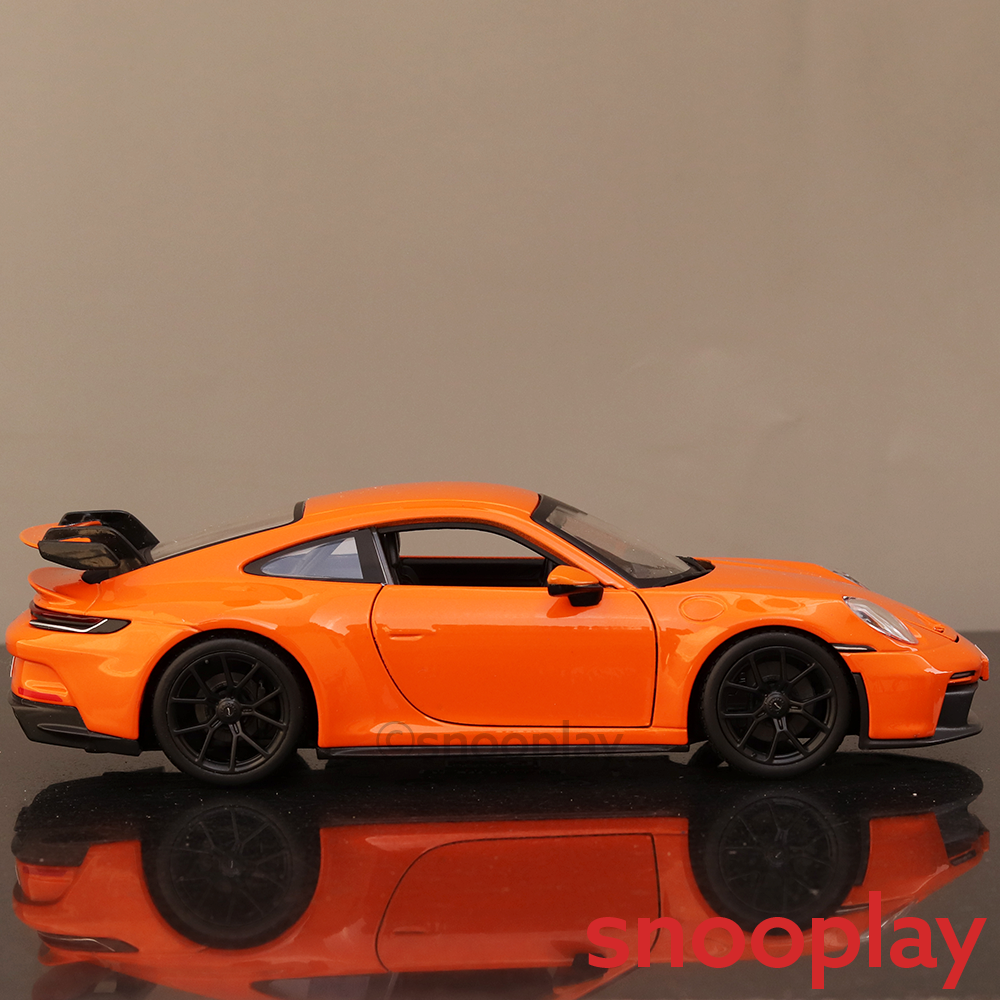 Licensed Porsche 911 GT3 | 1:24 Scale Model