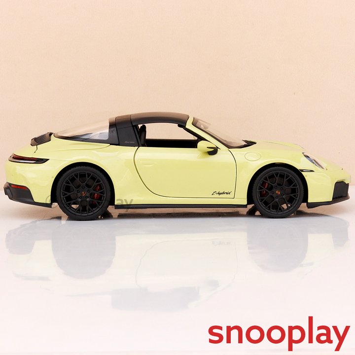 Maisto Original Porsche 911 Targa 4 GTS (992.2) Licensed Diecast Car | 1:18 Scale (14 Years till Grown Ups)